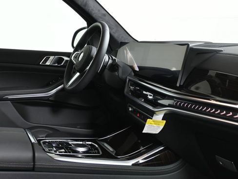 Used 2026 BMW X7 xDrive40i w/ M Sport Package AWD/4WD image 33
