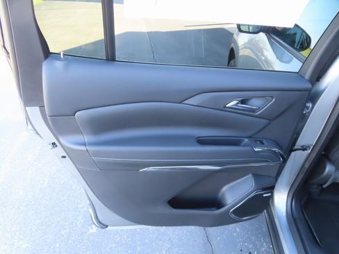 New 2026 Chevrolet Traverse LT w/ Enhanced Driving Package image 25