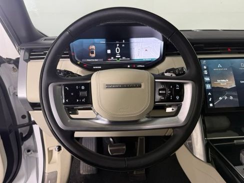 Used 2025 Land Rover Range Rover Autobiography AWD/4WD image 17