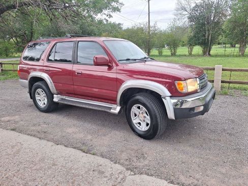 Used 2001 Toyota 4Runner SR5 RWD image 2