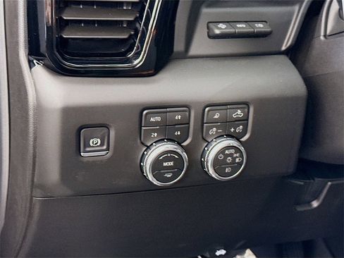 New 2026 GMC Sierra 2500 AT4 w/ AT4 Premium Plus Package image 5