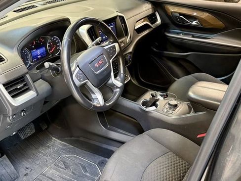 Used 2020 GMC Terrain SLE w/ Driver Convenience Package FWD image 3