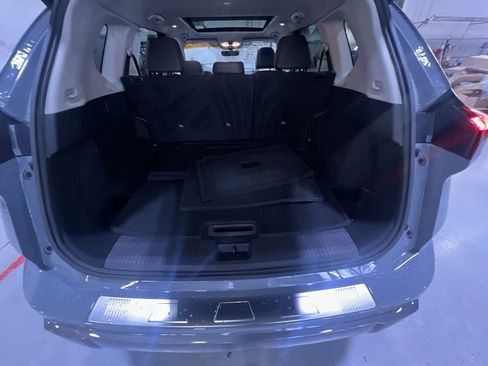 Used 2024 Nissan Rogue SL w/ SL Premium Package image 42