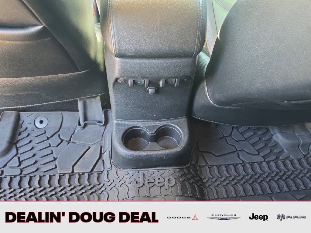 Used 2017 Jeep Wrangler Unlimited Rubicon AWD/4WD image 26