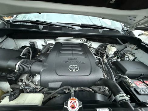 Used 2018 Toyota Tundra SR5 image 16