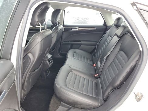 Used 2013 Ford Fusion SE image 11