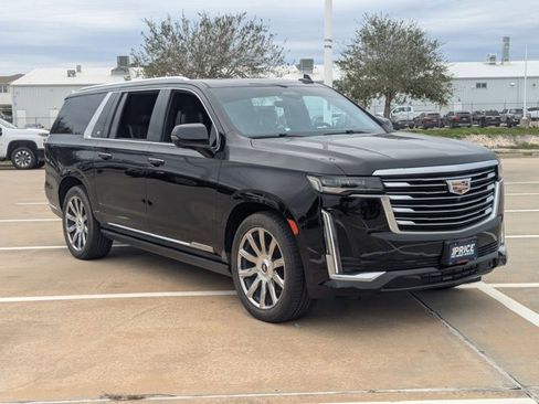 Used 2021 Cadillac Escalade ESV Premium Luxury Platinum image 3