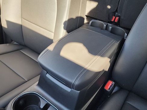 New 2026 GMC Canyon Elevation w/ Convenience Package image 34