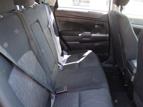 Used 2021 Mitsubishi Outlander Sport SE image 5