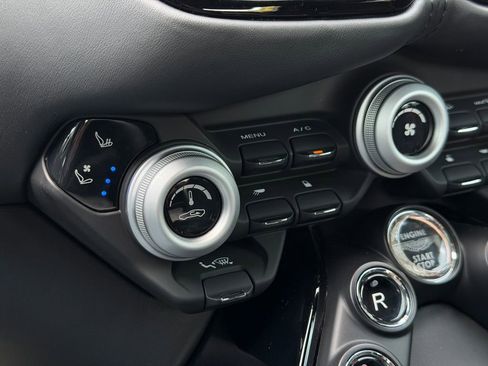 Used 2020 Aston Martin V8 Vantage Coupe RWD image 29
