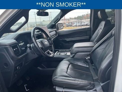 Used 2023 Ford Expedition Platinum image 6