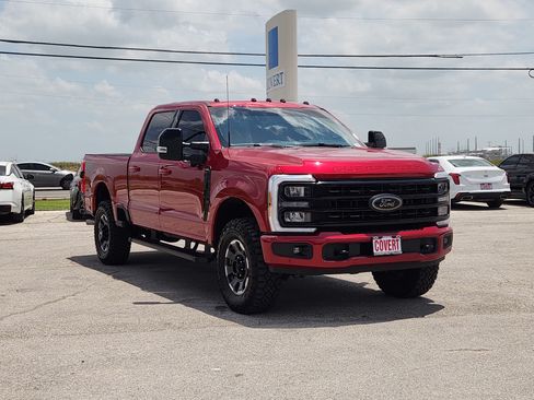 Used 2024 Ford F250 Lariat w/ Lariat Ultimate Package AWD/4WD image 3