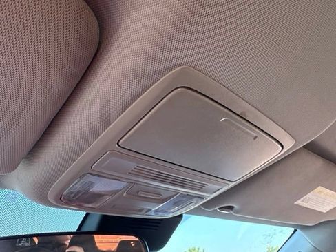Used 2019 Honda Accord LX image 29