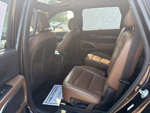 Used 2020 Kia Telluride SX w/ SX Prestige Package AWD/4WD image 17
