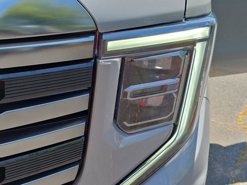 Used 2024 GMC Sierra 1500 AT4 w/ Technology Package AWD/4WD image 30