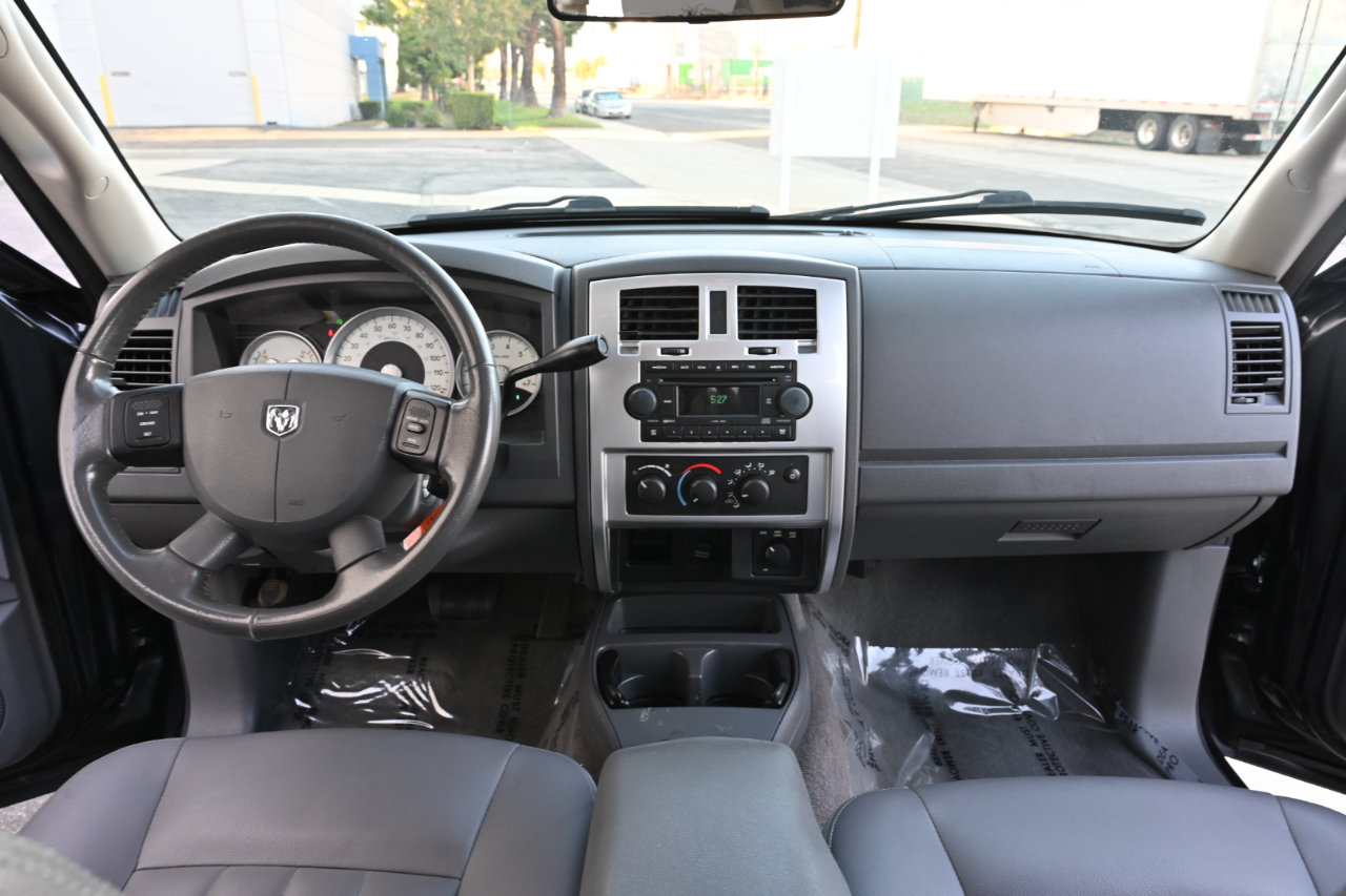Used 2007 Dodge Dakota Laramie w/ Sun & Wheel Value Group AWD/4WD image 13