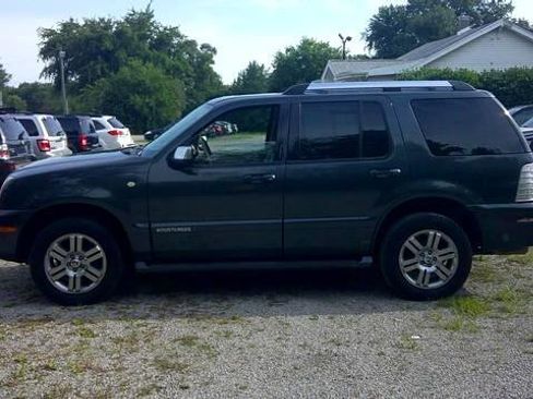 Used 2009 Mercury Mountaineer Premier image 1