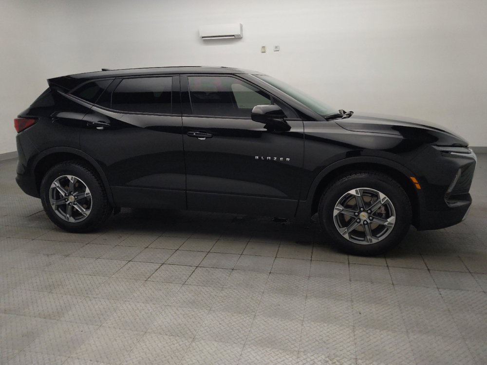 Used 2025 Chevrolet Blazer LT AWD/4WD image 11