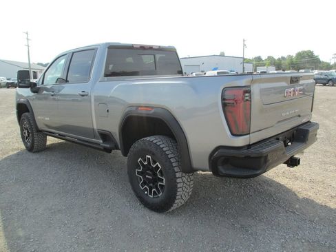 New 2026 GMC Sierra 2500 AT4X AWD/4WD image 9