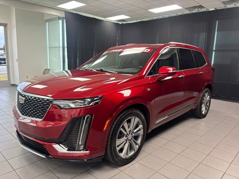 Used 2025 Cadillac XT6 Premium Luxury AWD/4WD image 10