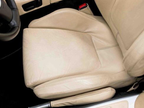 Used 2006 Aston Martin DB9 Volante RWD image 54