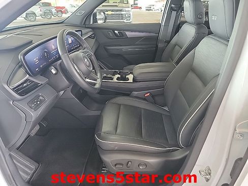 Used 2025 Buick Enclave Sport Touring AWD/4WD image 2