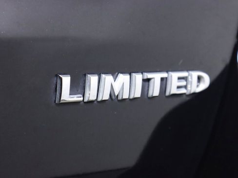 Used 2020 Jeep Grand Cherokee Limited w/ Luxury Group II image 39