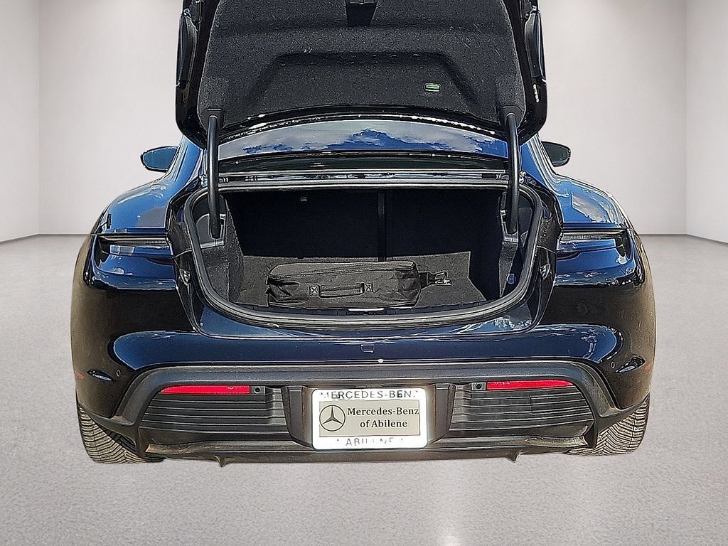 Used 2022 Porsche Taycan RWD image 14