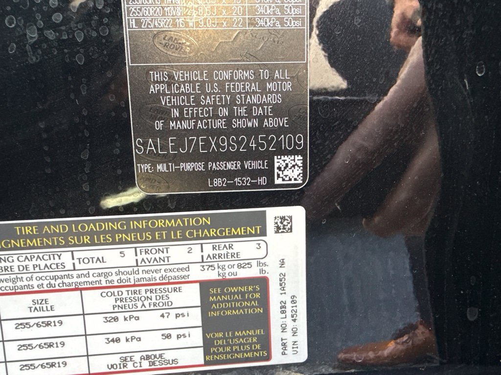 Certified 2025 Land Rover Defender 110 S AWD/4WD image 3