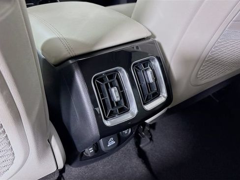 Used 2023 Kia Sorento SX Prestige AWD/4WD image 25