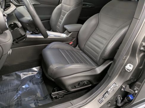 Used 2024 Alfa Romeo Tonale Ti w/ Premium Interior Package image 10