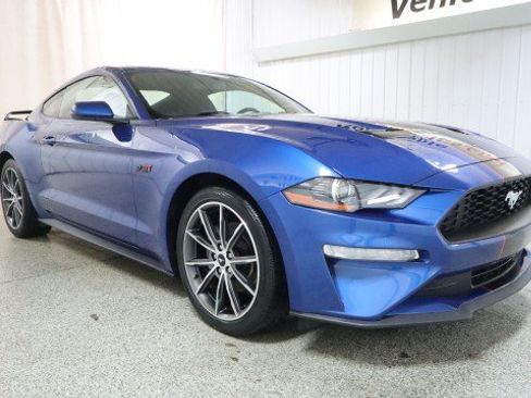 Used 2018 Ford Mustang Coupe w/ Equipment Group 101A RWD image 5