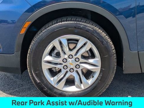 Used 2022 Chevrolet Blazer LT FWD image 12