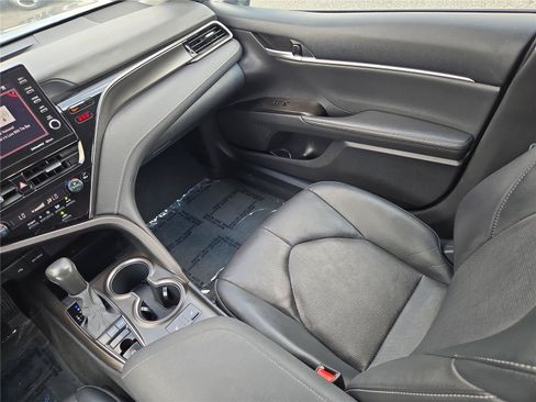 Used 2024 Toyota Camry XSE FWD image 13
