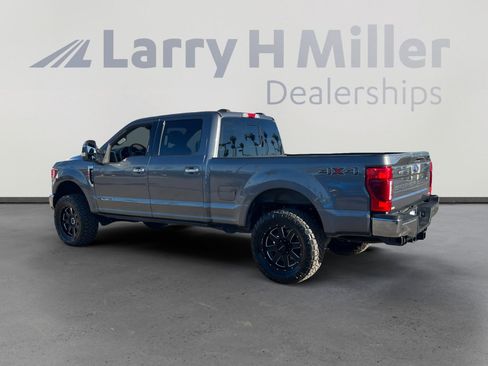 Used 2022 Ford F350 Lariat w/ Lariat Ultimate Package image 3