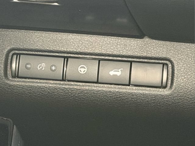 Certified 2025 Nissan Pathfinder SL FWD image 35
