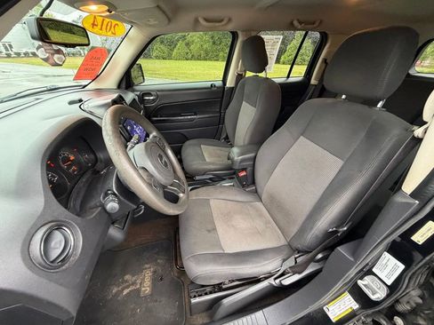 Used 2014 Jeep Patriot Sport w/ Power Value Group FWD image 9