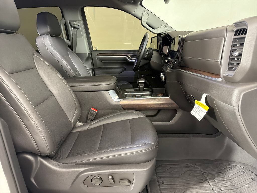 Used 2023 GMC Sierra 1500 SLT w/ SLT Premium Package AWD/4WD image 21