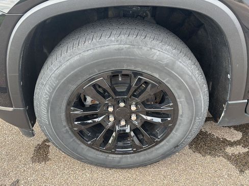 Used 2021 Chevrolet Traverse LT AWD/4WD image 9