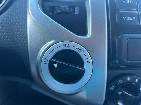 Used 2013 Toyota Tacoma Base image 22