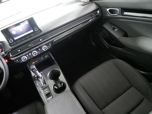 Used 2022 Honda Civic EX image 11