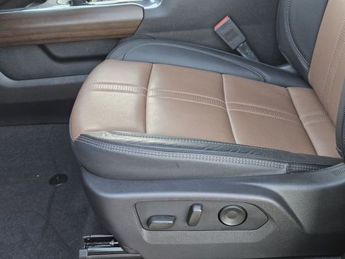 Certified 2024 Chevrolet Silverado 1500 High Country image 30