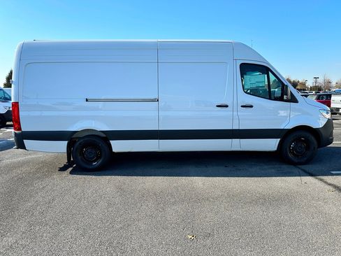 New 2026 Mercedes-Benz Sprinter 2500 image 3