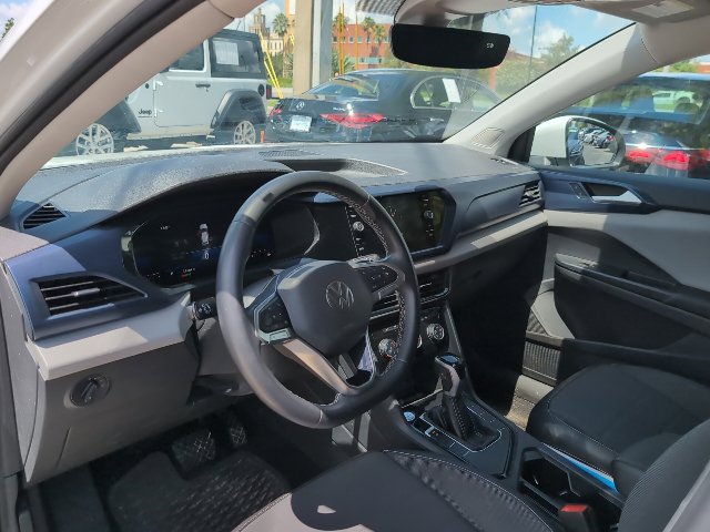 Used 2023 Volkswagen Taos SE FWD image 8