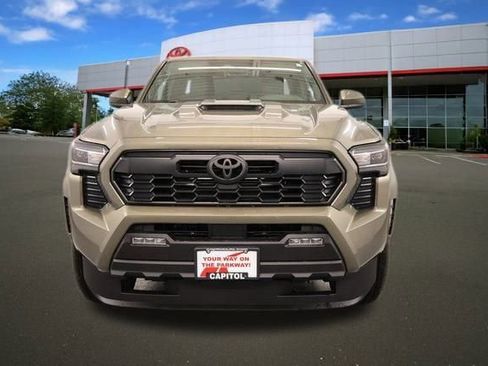 New 2025 Toyota Tacoma TRD Sport image 6