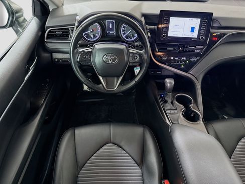 Used 2024 Toyota Camry SE image 17