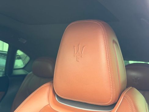 Used 2017 Maserati Levante w/ Sport Package AWD/4WD image 51