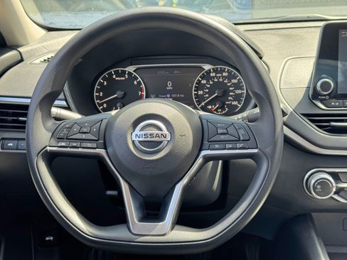 Used 2020 Nissan Altima 2.5 S FWD image 17