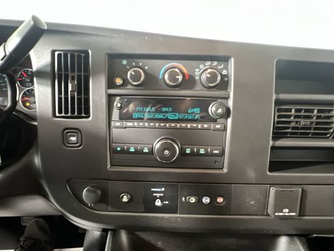 Used 2019 Chevrolet Express 2500 RWD image 11