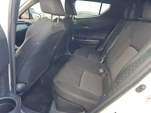 Used 2019 Toyota C-HR XLE image 16